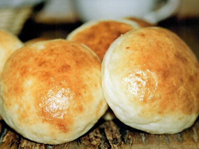 PÃO DE BATATA RECHEADO
