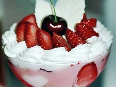 PAVÊ DE MORANGOS