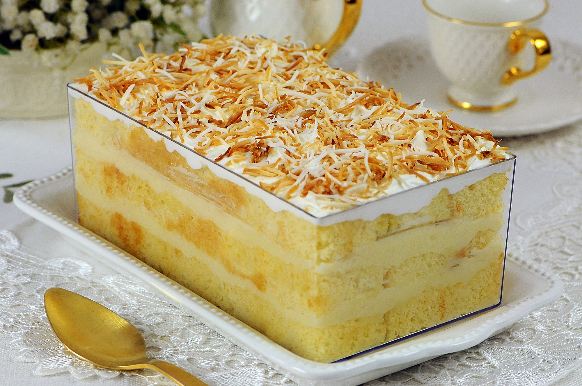 BOLO GELADO DE COCO