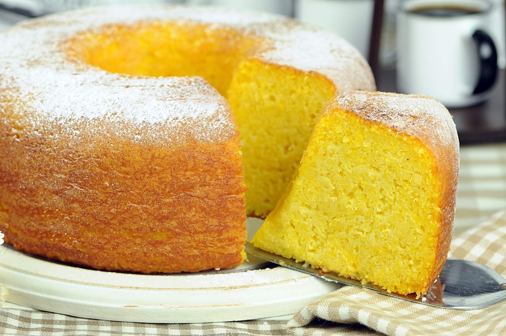 BOLO DE MILHO COM COCO