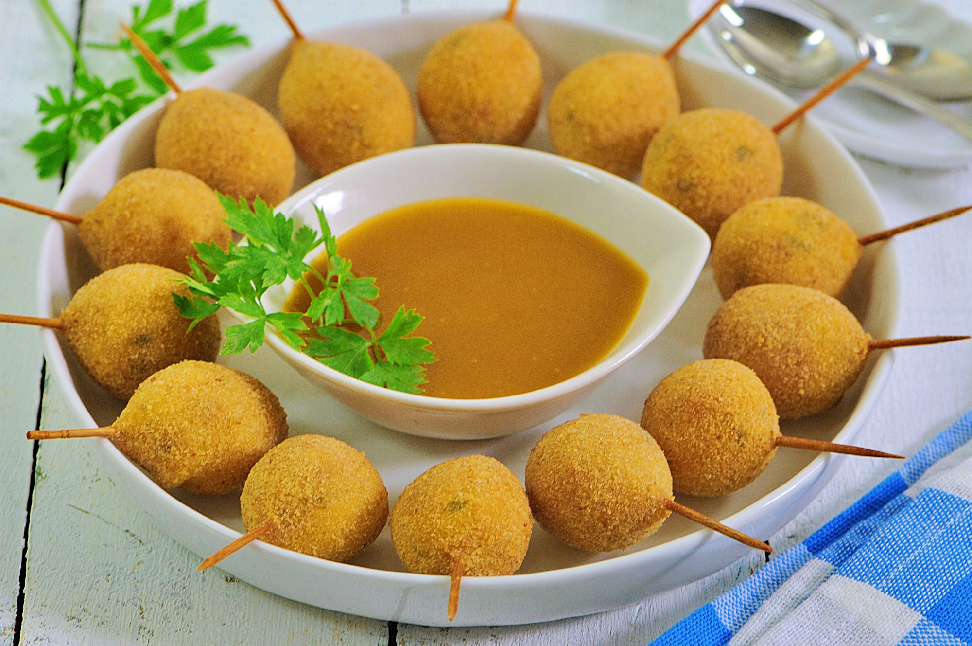 COXINHAS NO PALITO (VILLEROY)