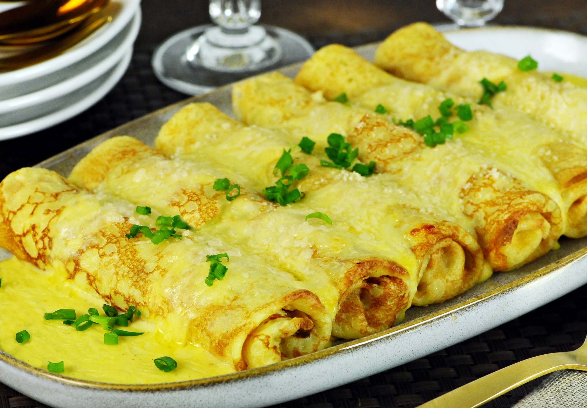 PANQUECAS DE FRANGO AO BECHAMEL DE MILHO VERDE